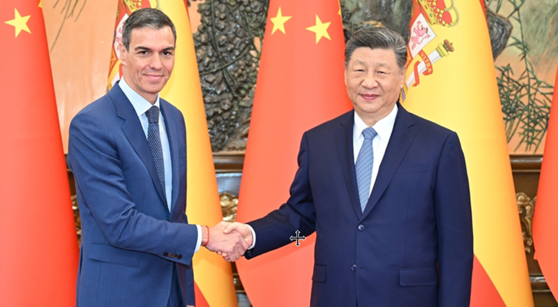 习近平会见西班牙首相桑切斯