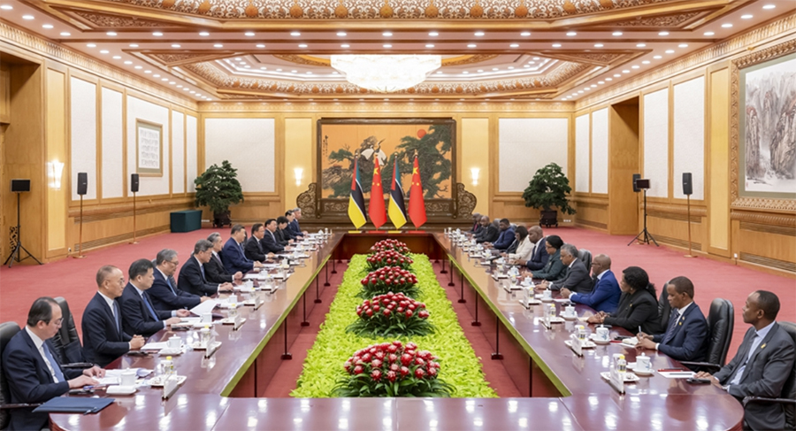 习近平同莫桑比克总统查波会谈