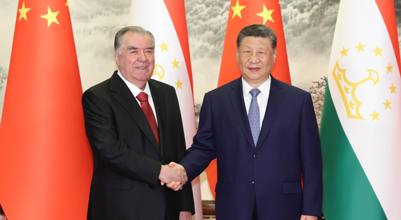 习近平同塔吉克斯坦总统拉赫蒙会谈