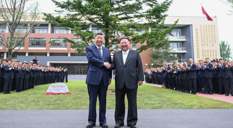 习近平参访朝鲜劳动党中央干部学校