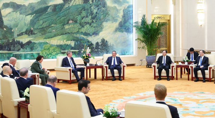 李强会见美中贸易全国委员会董事会代表团