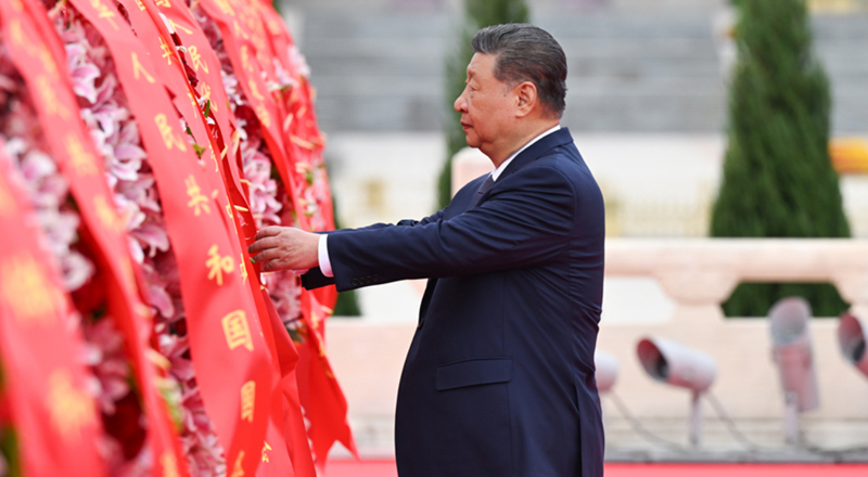 烈士纪念日向人民英雄敬献花篮仪式在京隆重举行 习近平等党和国家领导人出席